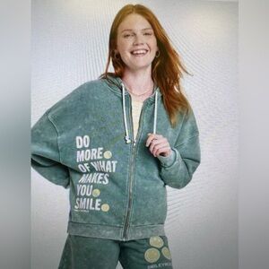 Smiley World hoodie size L